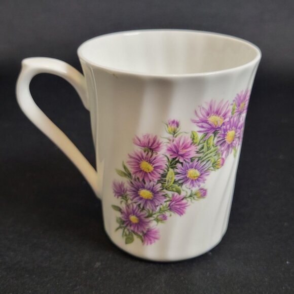 Crown Trent Floral Tea Coffee Mug Cup Fine Bone China Staffordshire England - Picture 2 of 7